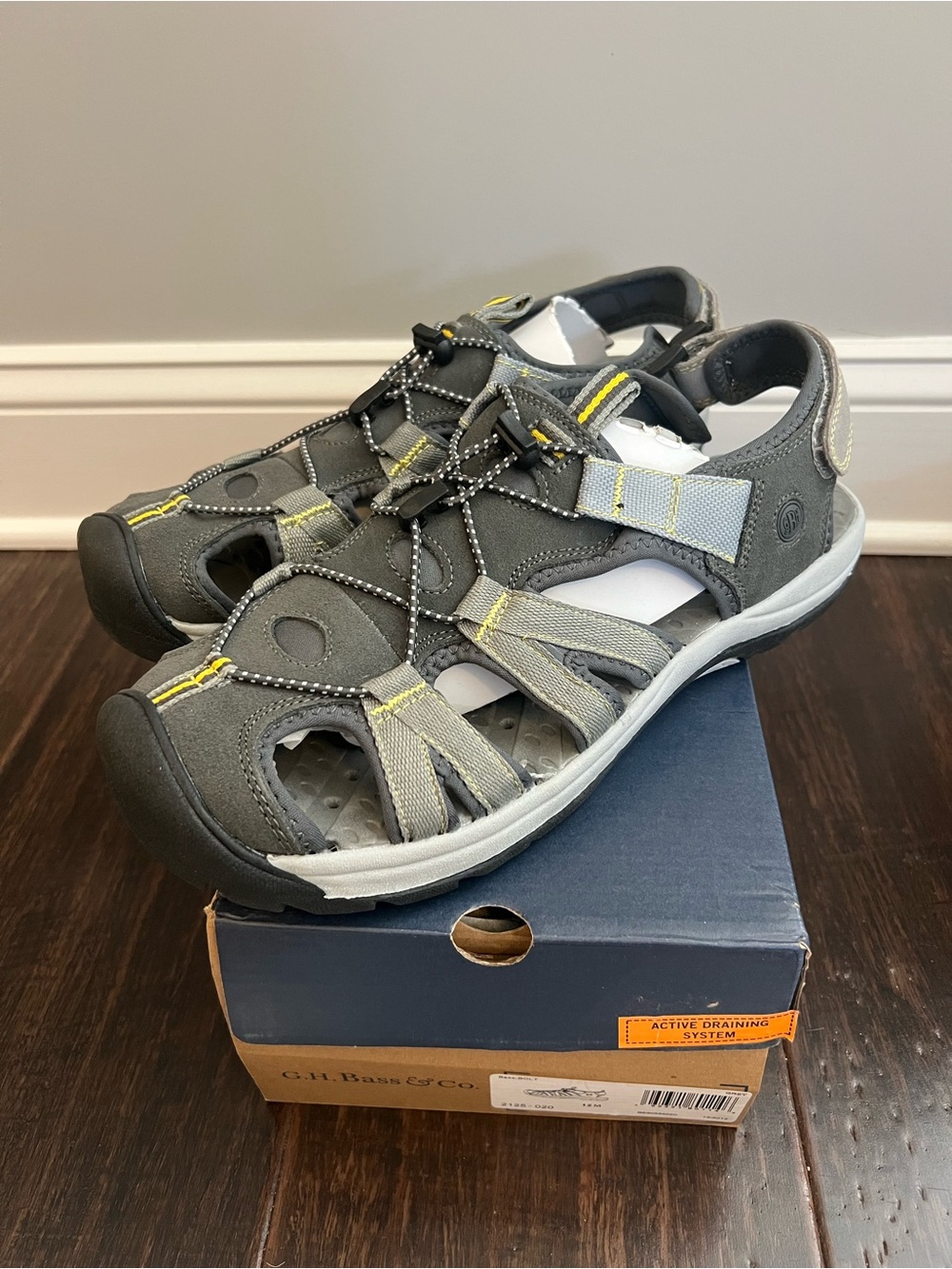 G.H. Bass & Co. Men’s Gray Outdoor Sandals